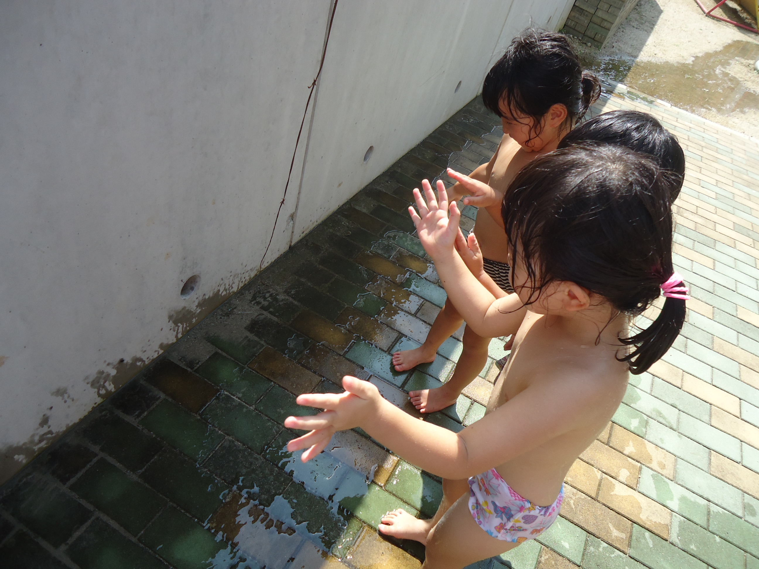 幼稚園　ボディーペイント フォトアルバムボディーペインティング｜学校法人 徳風学園 認定 ...